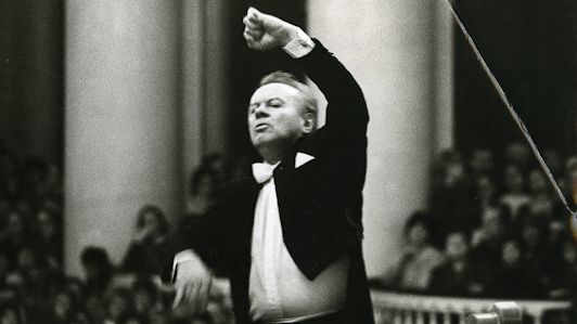 Yevgueni Svetlánov dirige la Sinfonía n.° 1 de Chaikovski