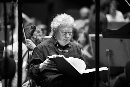 John Nelson dirige el Réquiem de Berlioz