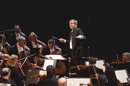 Vasily Petrenko dirige la Symphonie n° 3 de Mahler