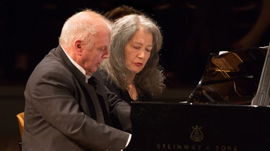Martha Argerich, Daniel Barenboim y Renaud Capuçon interpretan Bizet y Beethoven — Con Sylvain Cambreling y la Sinfónica de Hamburgo