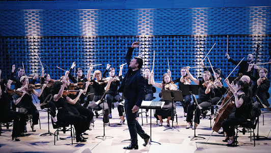 Mathieu Herzog dirige Debussy, Cras y Dukas — Con la orquesta Appassionato