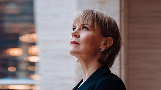 Susanna Mälkki dirige Debussy, Schubert y Wagner