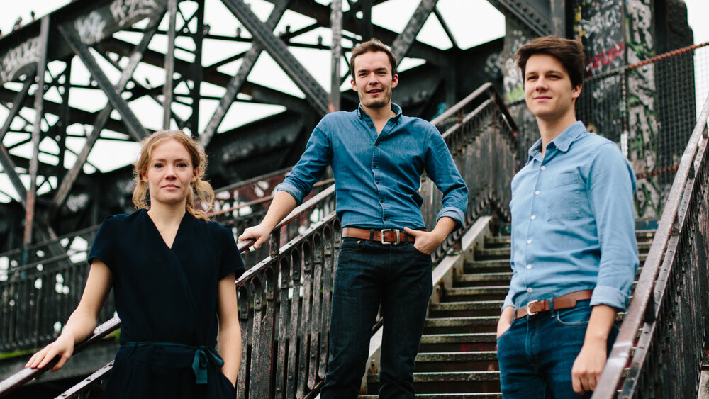 The Trio Xenakis interprets Thierry de Mey, Nebojša Jovan Živković, Steve Reich, Carter, and Bach