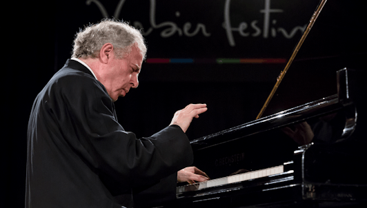 Sir András Schiff plays Haydn and Beethoven